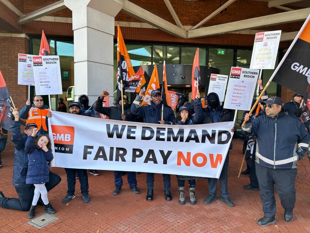 Bromley traffic wardens set to strike for four days in New Year